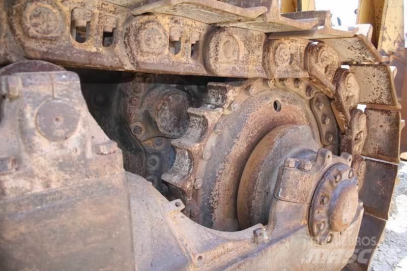 CAT D9H Dozers - Tratores rastos