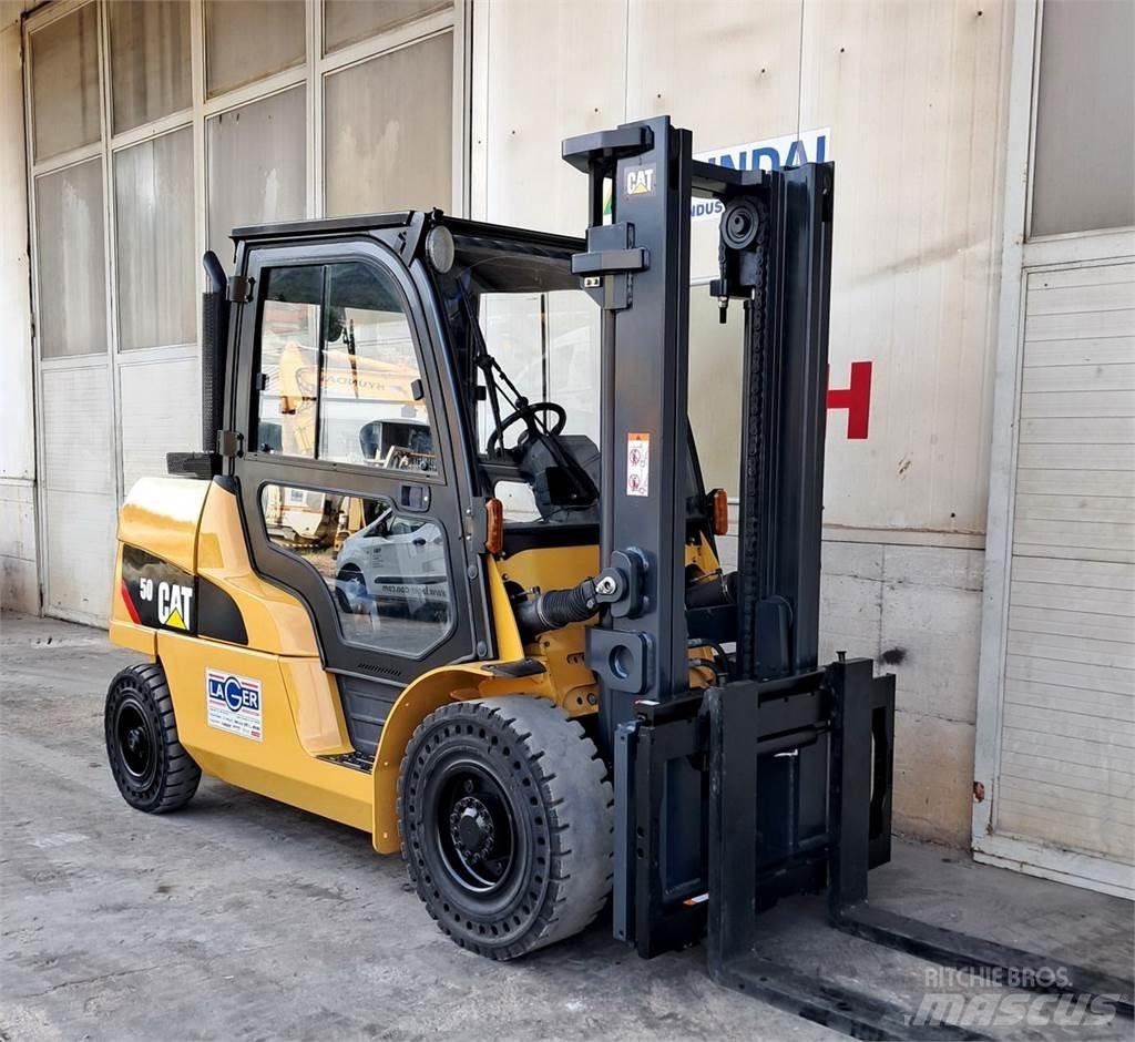 CAT DP50N Empilhadores Diesel