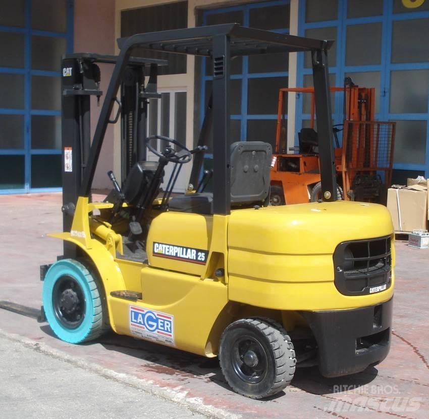 CAT GP25 Empilhadores a gás