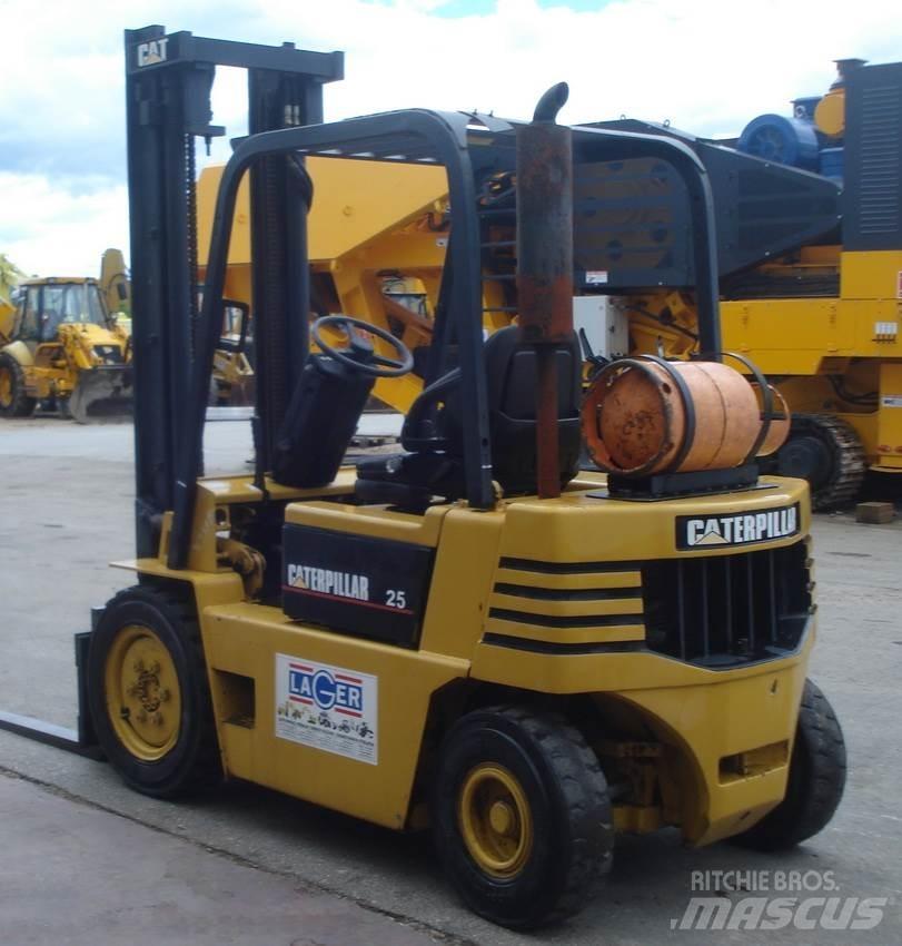 CAT GP25-2 Empilhadores a gás