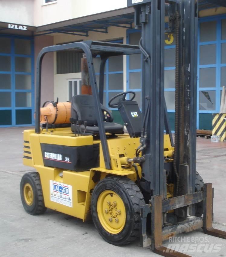 CAT GP25-2 Empilhadores a gás