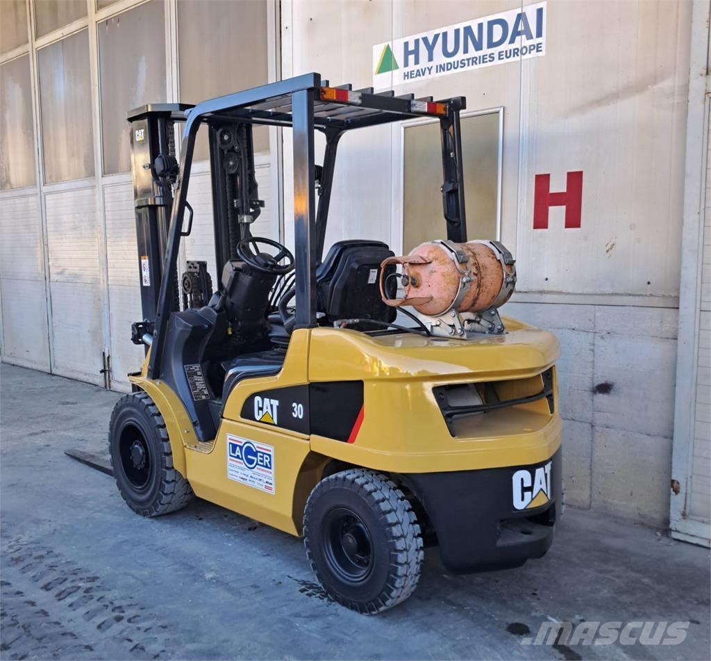 CAT GP30NT Empilhadores a gás