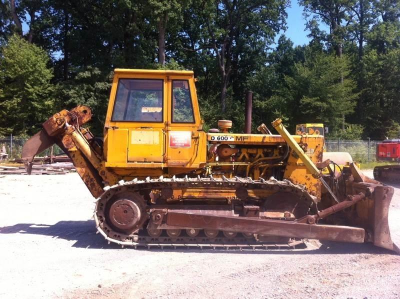Hanomag D600 Dozers - Tratores rastos