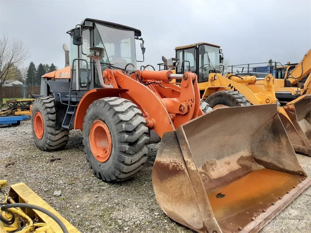 Hitachi ZW220 Carregadeiras de rodas