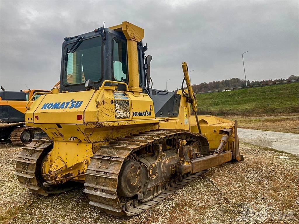 Komatsu D65EX Dozers - Tratores rastos