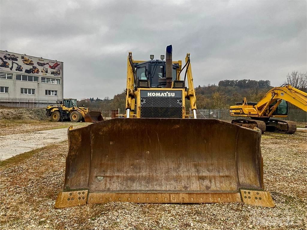 Komatsu D65EX Dozers - Tratores rastos