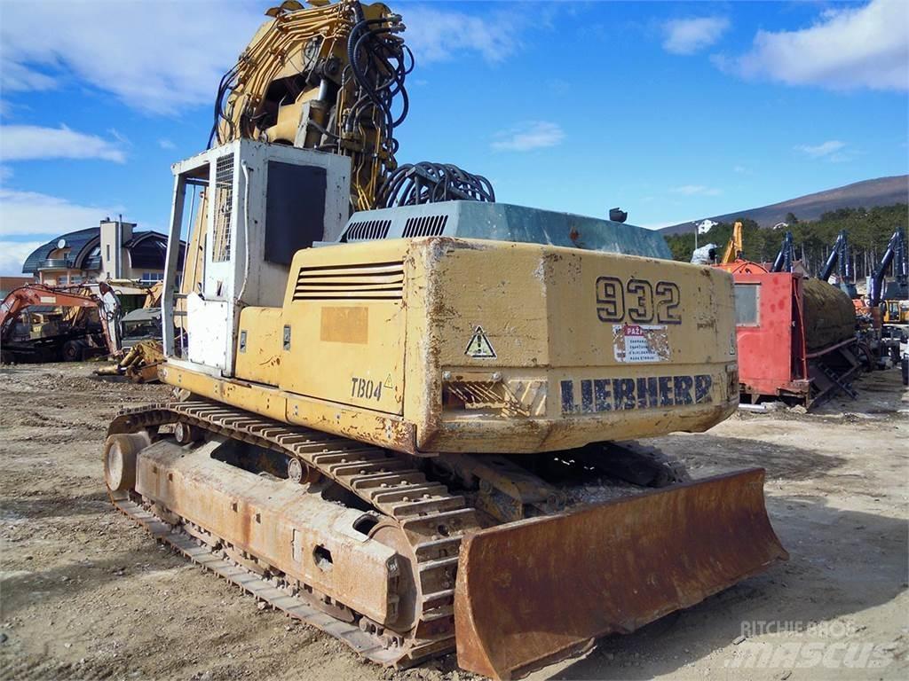 Liebherr R932 T Escavadeiras de esteiras