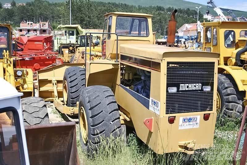Michigan 2803 Dozers Tratores rodas
