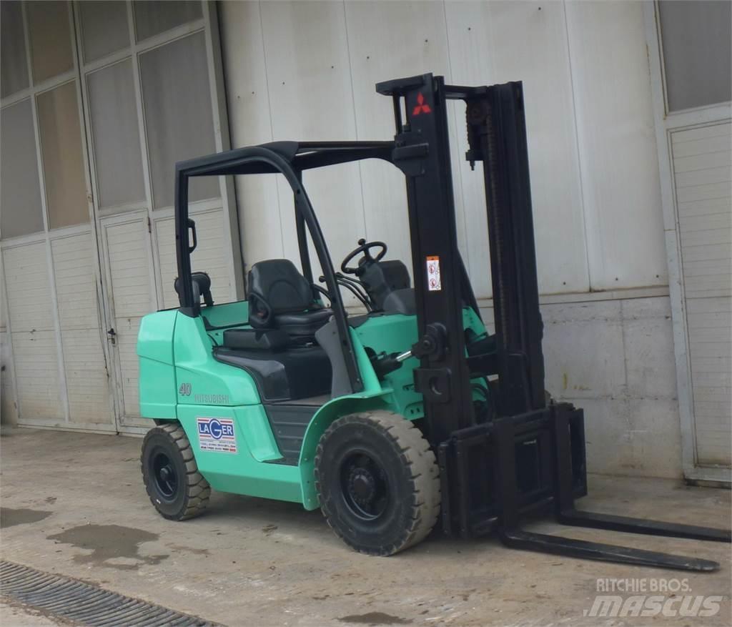 Mitsubishi FD40N Empilhadores Diesel