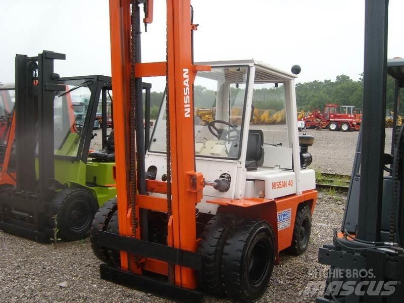 Nissan 40 Empilhadores Diesel