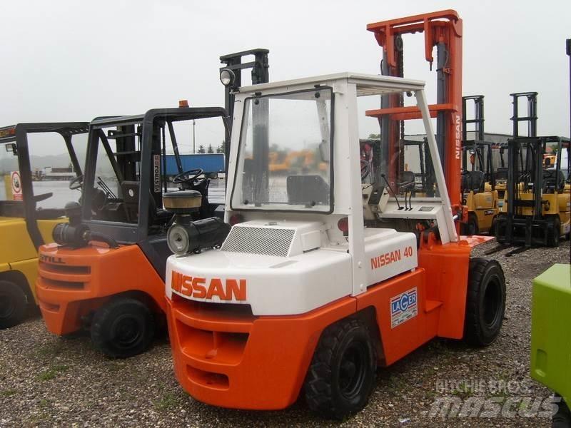 Nissan 40 Empilhadores Diesel