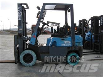 Nissan NJ01A15 Empilhadores a gás