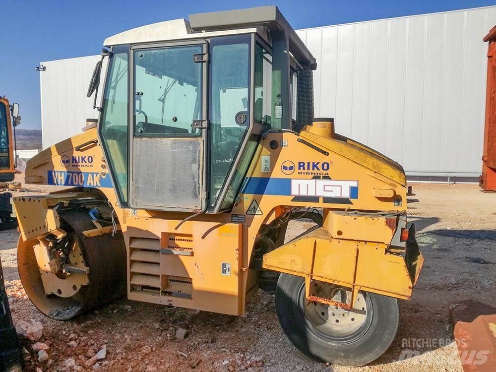 Stavostroj STA VH 700 AK Cilindros Compactadores tandem