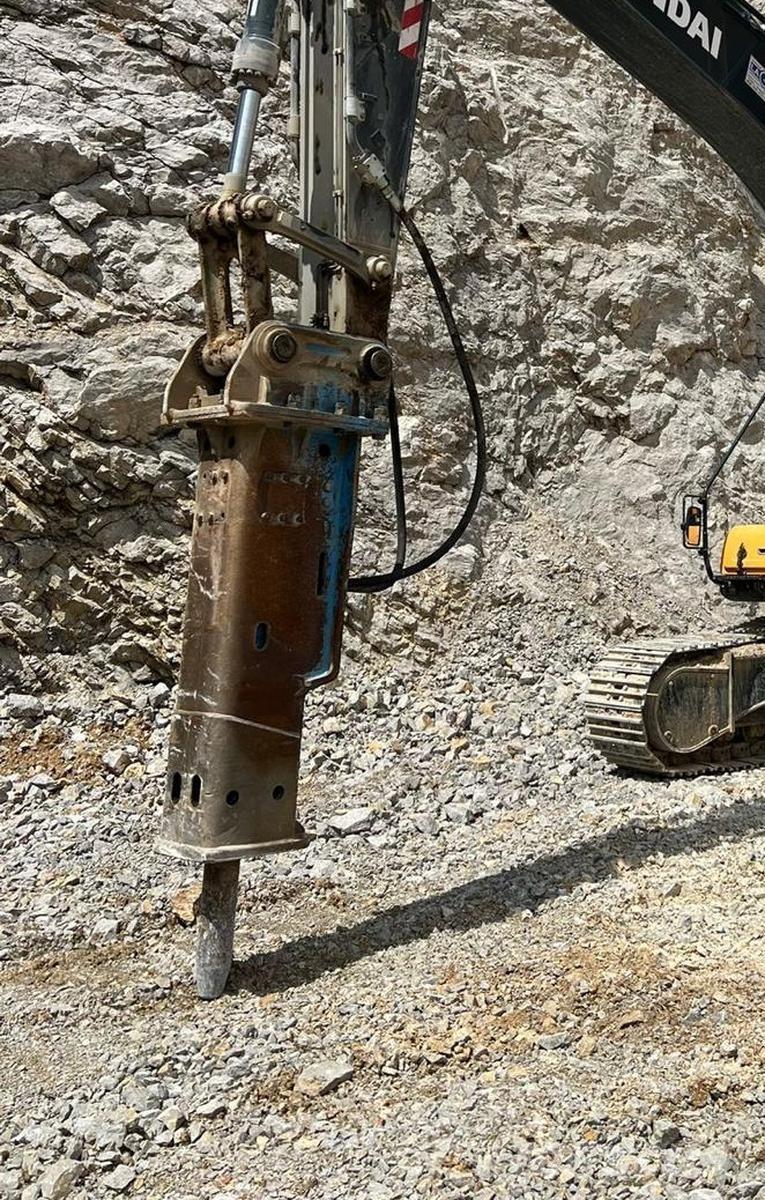 Titan SG2500S Martelos de empilhamento hidráulico