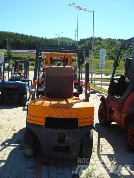 Toyota 80-5FDL25 Empilhadores Diesel