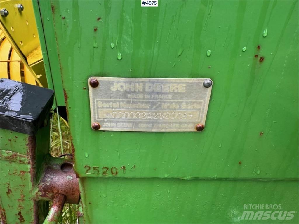 John Deere 332 A Outro equipamento de ceifa