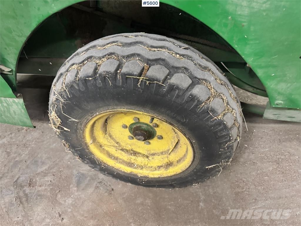 John Deere 342 Outro equipamento de ceifa