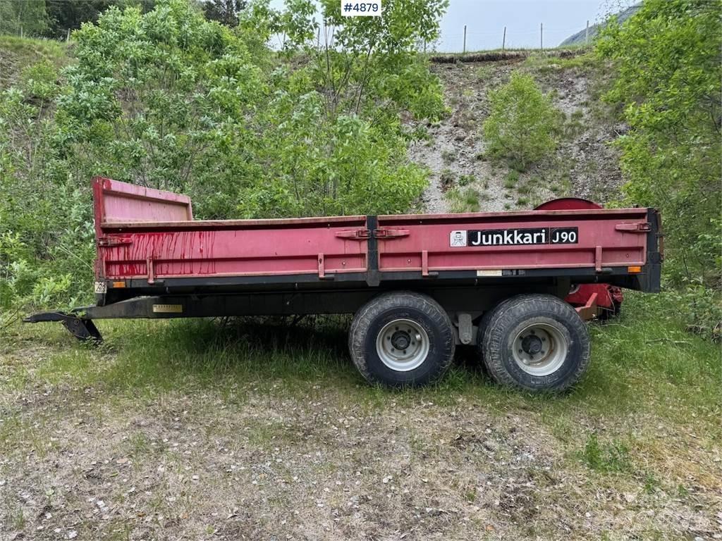 Junkkari J90 Carrinhos de grão