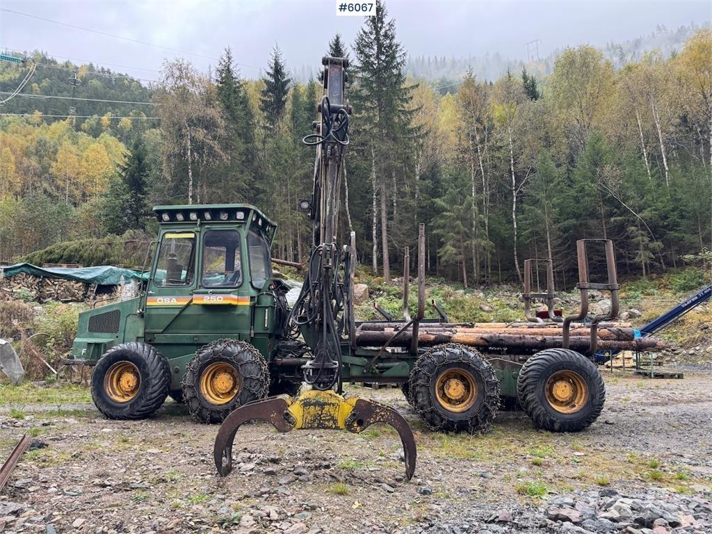  Øsa 250 FMG Gruas carregadoras transportadoras