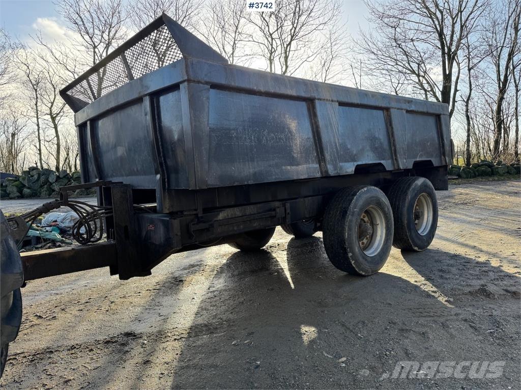  Sele Sveis 16 Reboques dumpers