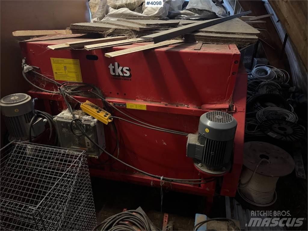 TKS R-150 Outro equipamento de ceifa