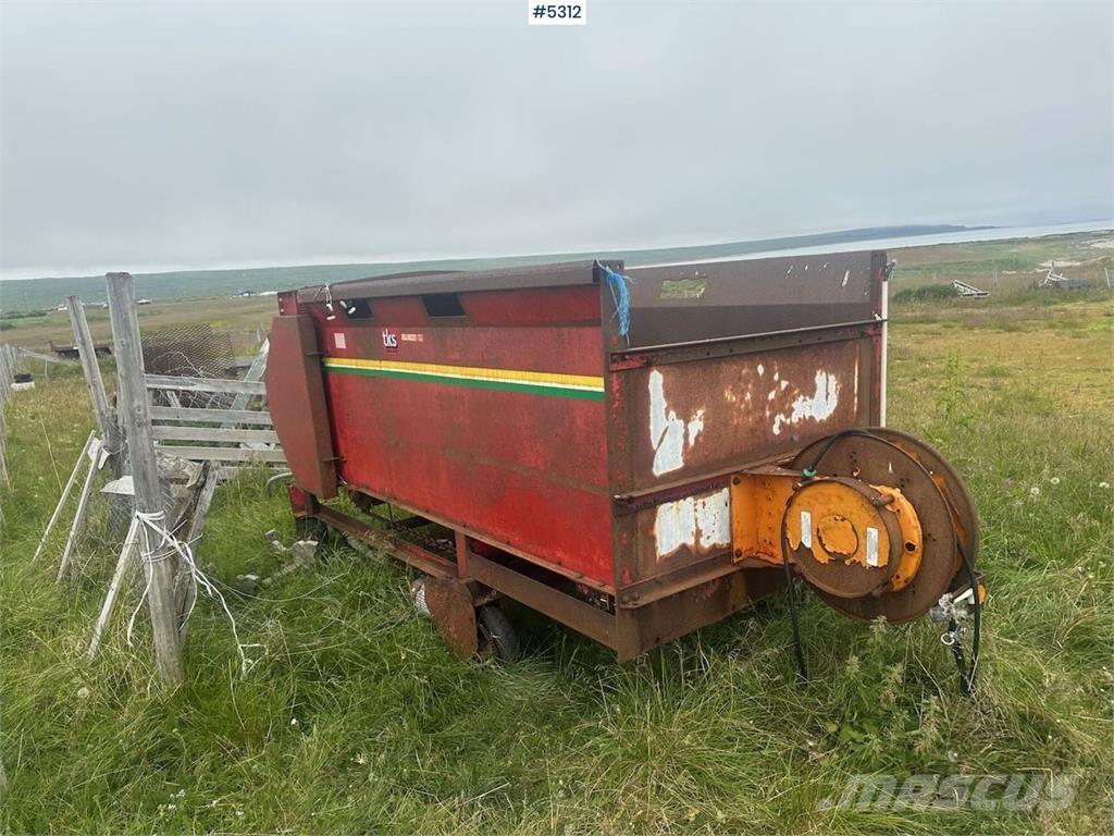 TKS R-150 Outro equipamento de ceifa