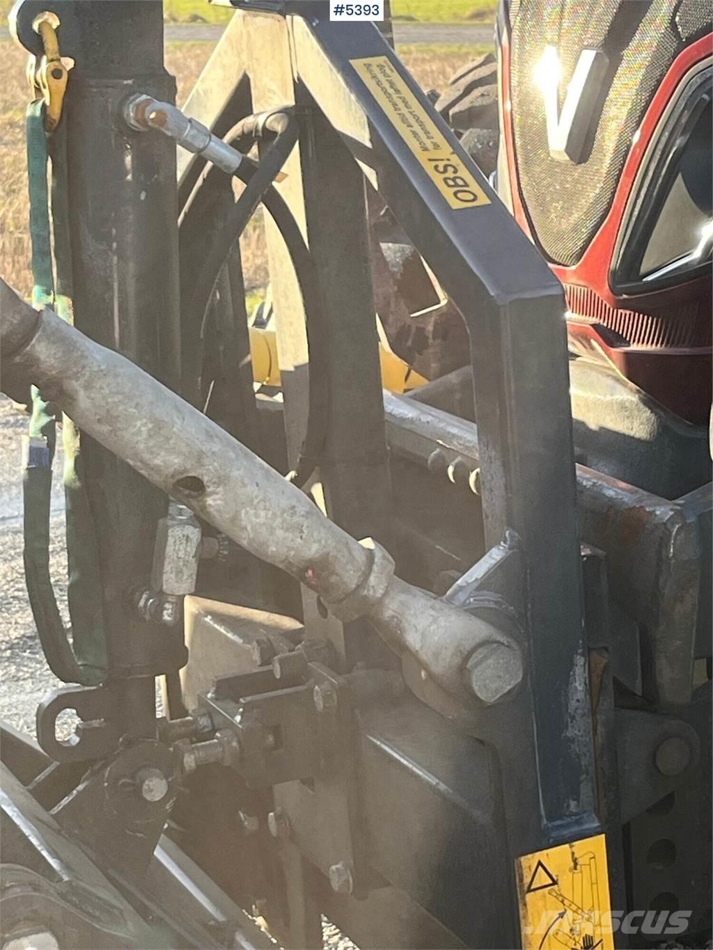 Valtra T174E Tratores Agrícolas usados
