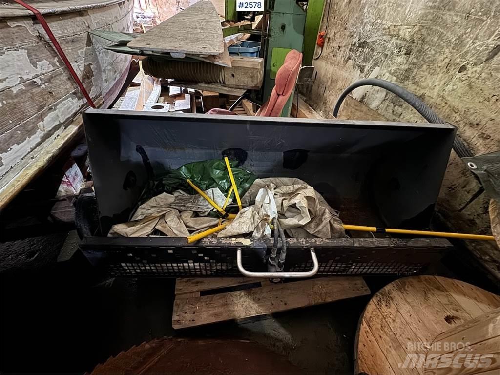 Vreten strøskuffe Outros limpa-neves e máquinas de limpeza viária