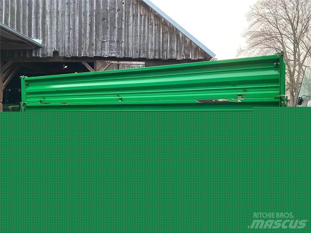  2- Seitenkipper D737 Reboques Agrícolas basculantes