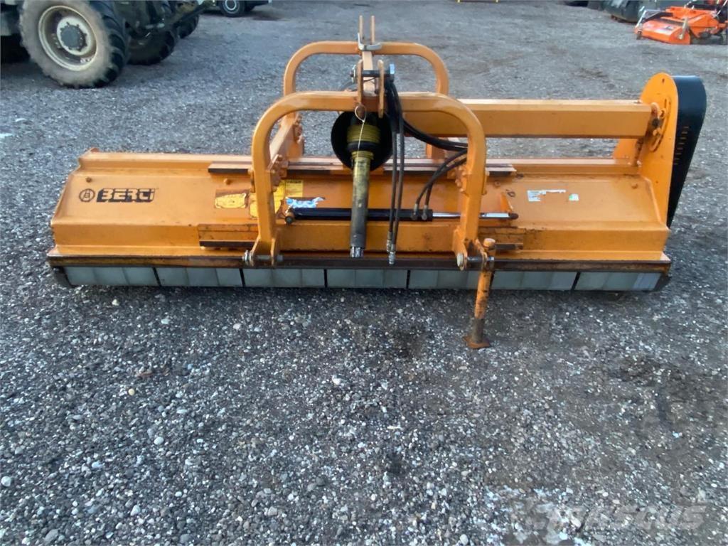 Berti Dual 285 Gadanheiras e cortadores de folhas para pastos