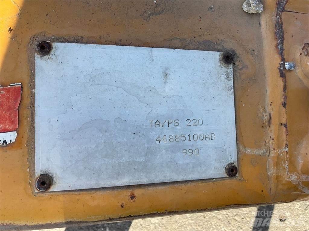 Berti TA/PS 220 Gadanheiras e cortadores de folhas para pastos