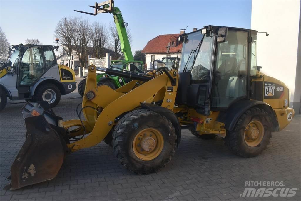 CAT 906M Carregadeiras de rodas