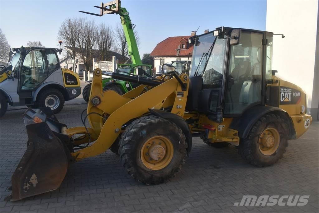 CAT 906M Carregadeiras de rodas