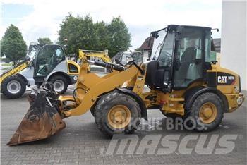 CAT 907M Carregadeiras de rodas