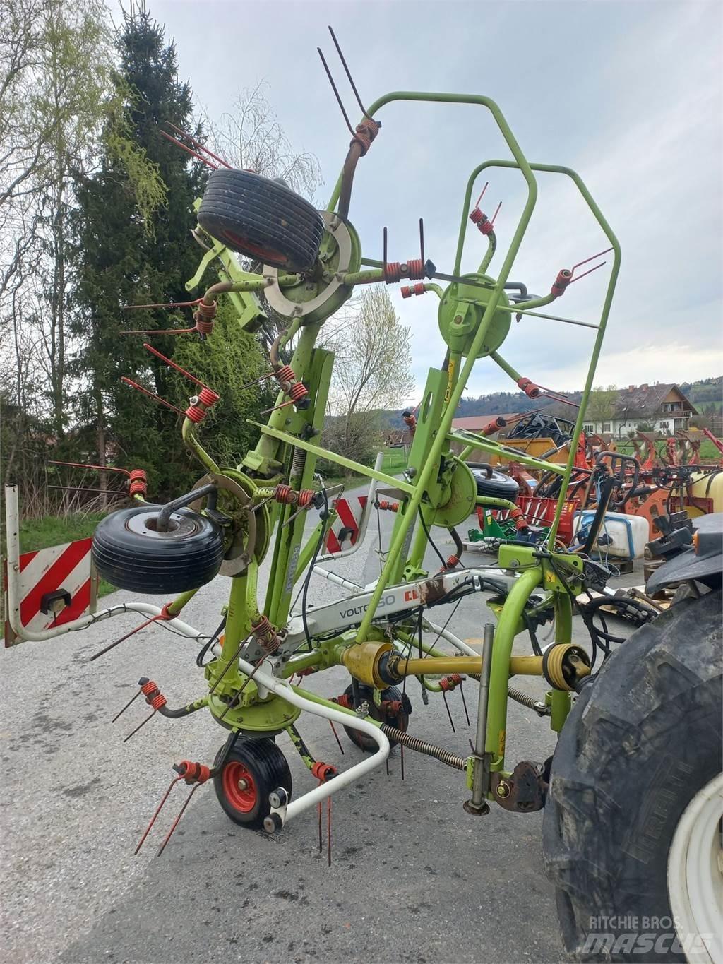 CLAAS Volto 600 Ancinho virador