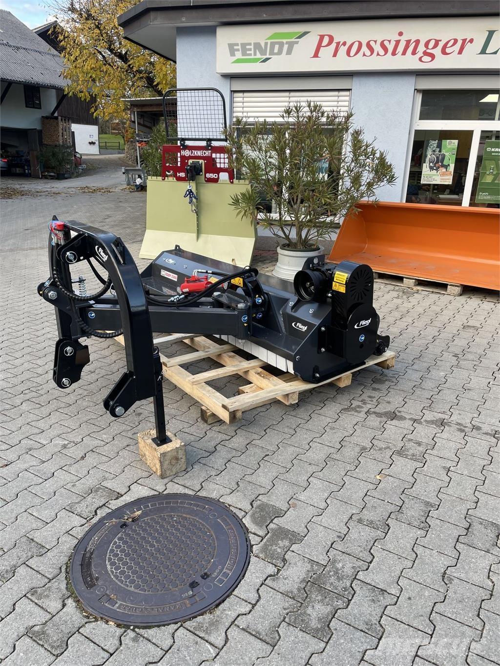 Fliegl  Gadanheiras e cortadores de folhas para pastos