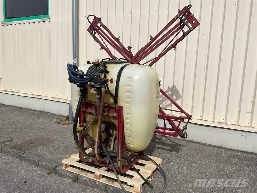 Hardi NK 600 Pulverizadores rebocados