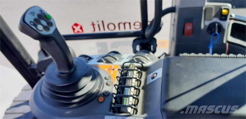 JCB 8330 Tratores Agrícolas usados