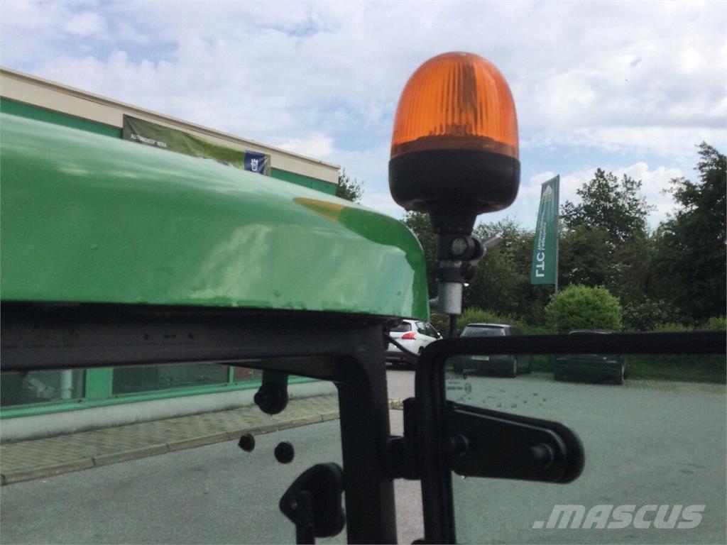 John Deere 1026R Tratores Agrícolas usados