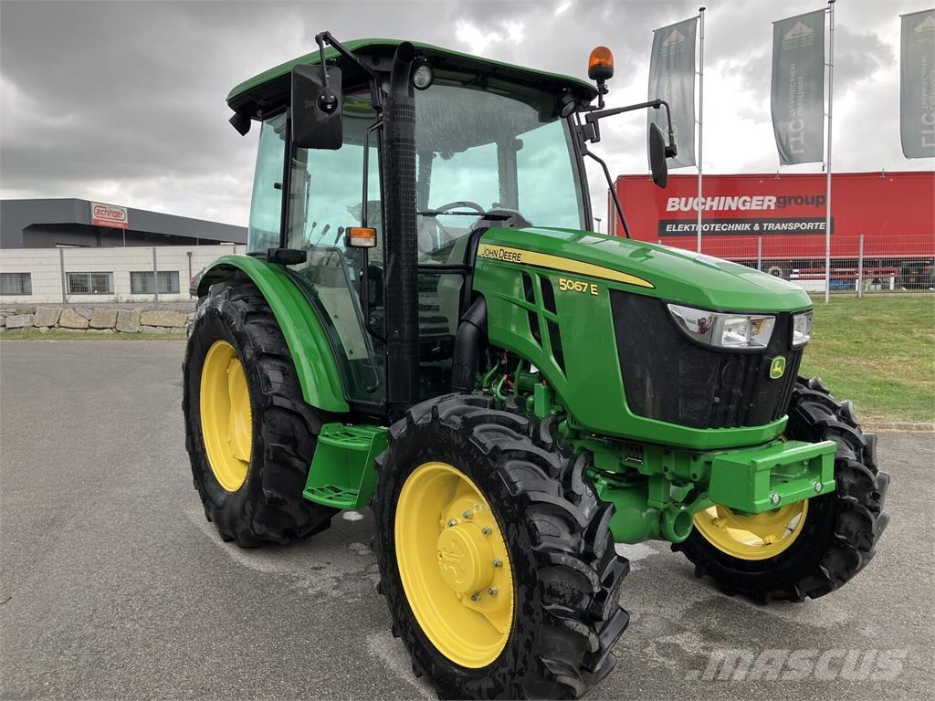 John Deere 5067E Tratores Agrícolas usados