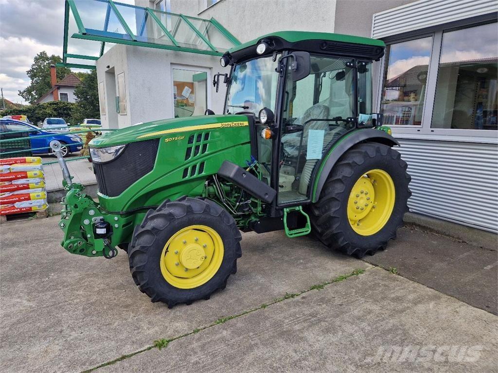 John Deere 5075 GF Tratores Agrícolas usados