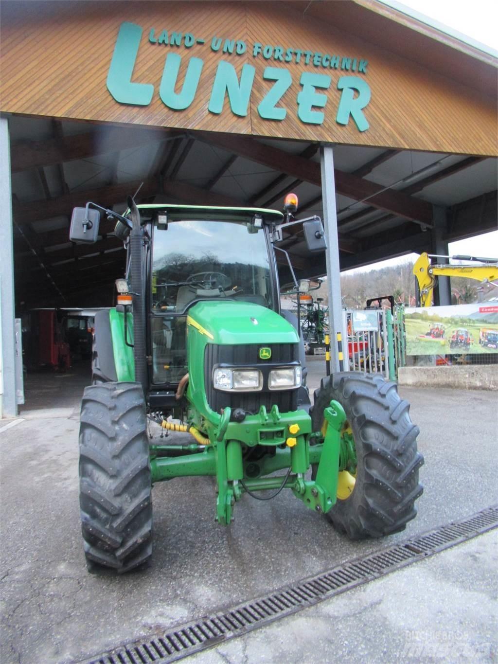 John Deere 5820 Tratores Agrícolas usados