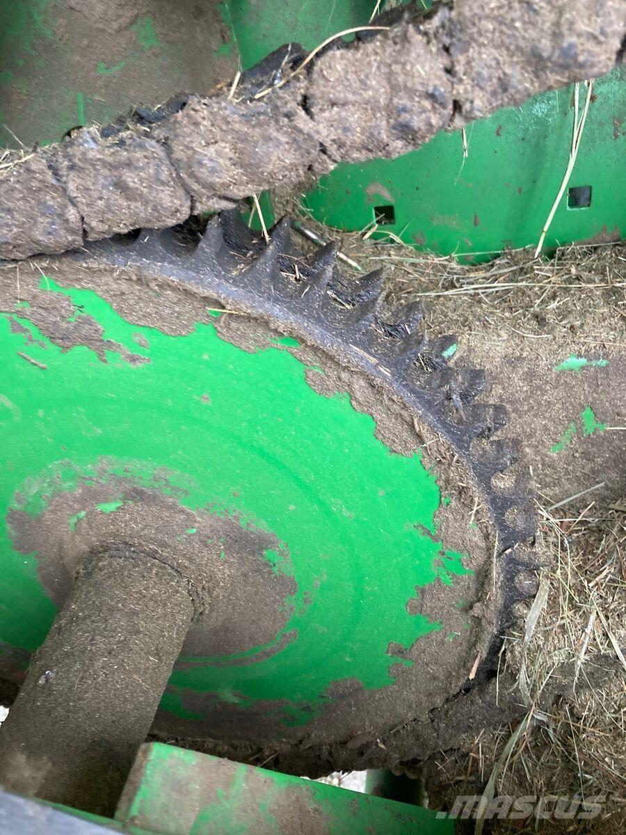 John Deere 592C Enfardadeira de rolos