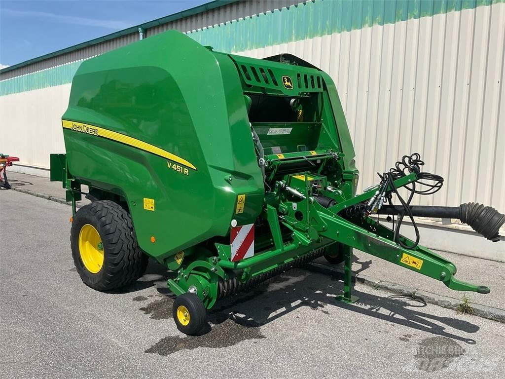 John Deere V451R Enfardadeira de rolos