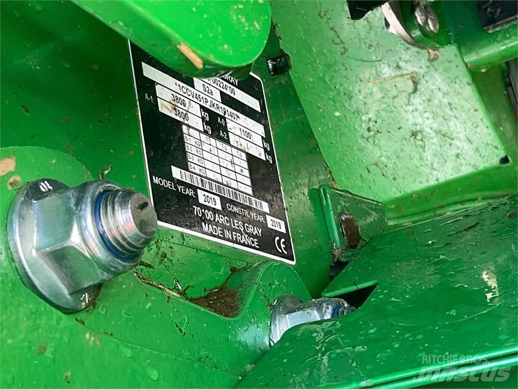 John Deere V451R Enfardadeira de rolos