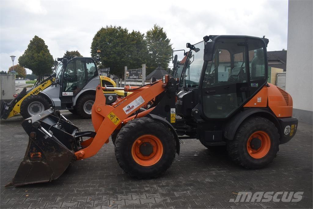 Komatsu WA70-7 Carregadeiras de rodas