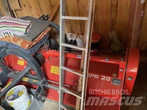 Kuhn BPR 28 Gadanheiras e cortadores de folhas para pastos