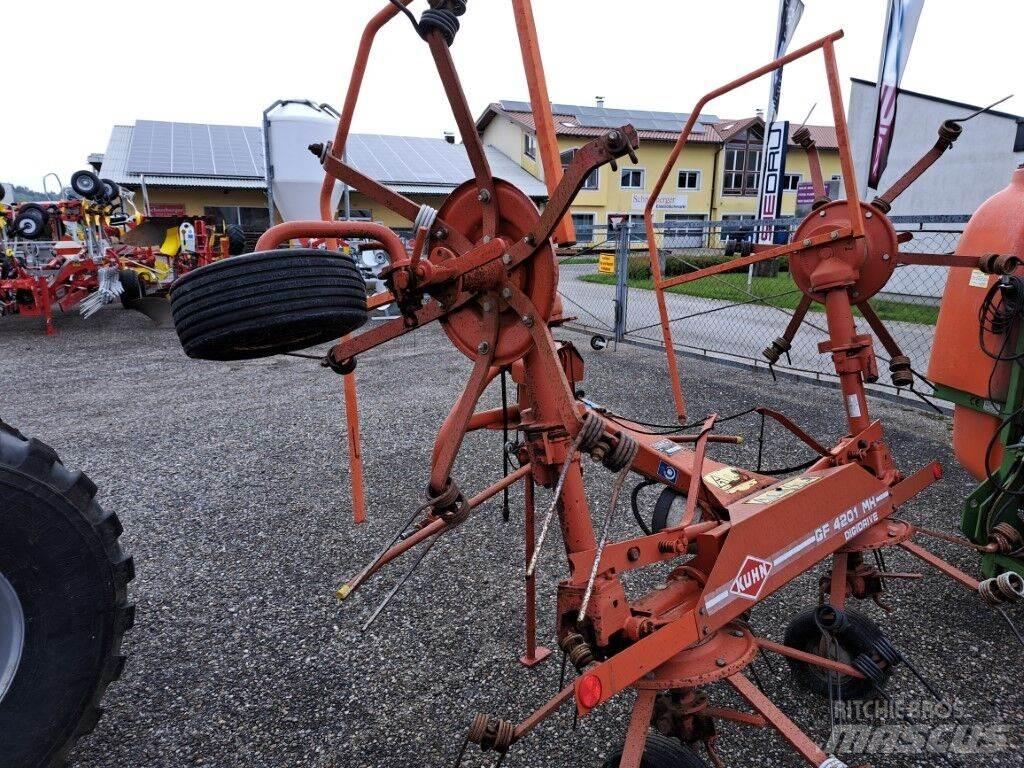 Kuhn GF 4201 MH Ancinho virador