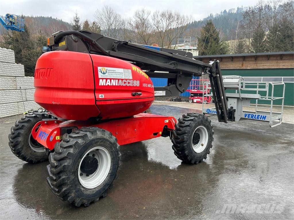 Manitou 160ATJ + Elevadores braços articulados