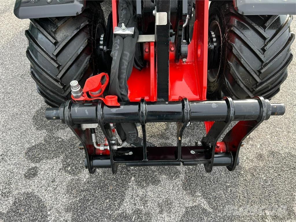 Manitou MLA2-25 Carregadoras frontais e escavadoras
